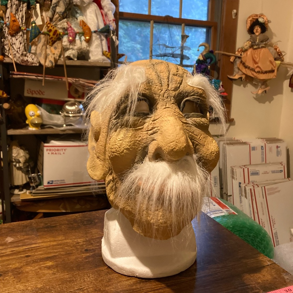Vintage 2003 Halloween paper Magic Group mask